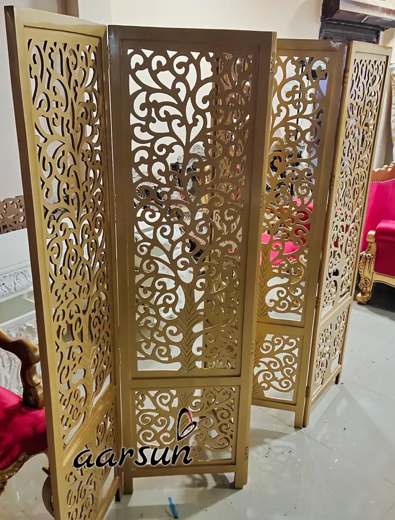 गोल्ड पॉलिश में 5 पैनल रूम विभाजन दृश्य 3