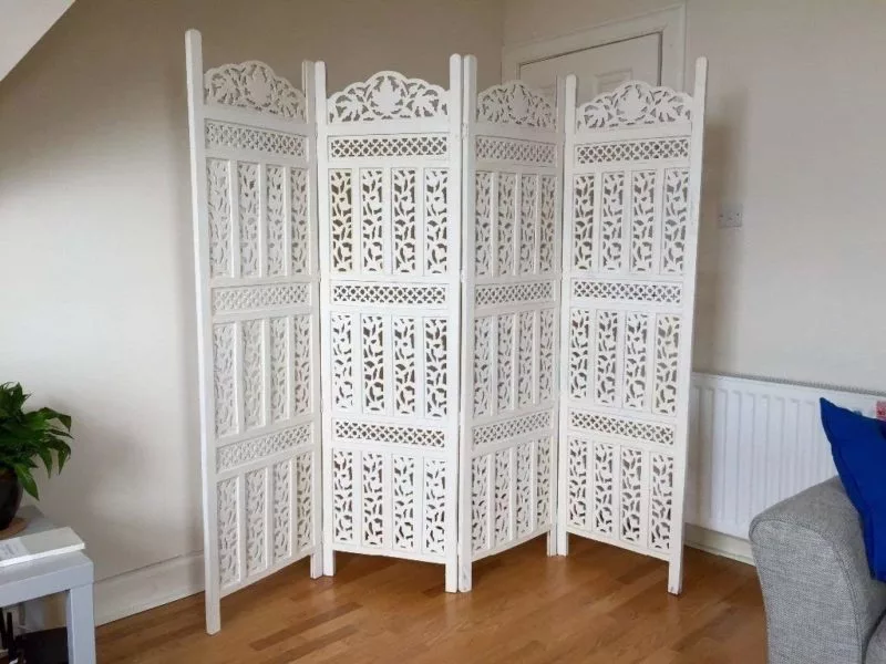 Handcrafted White Partition Screen